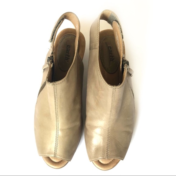 Earth Kristy Taupe Leather Slingback Bootie/Sandal - Picture 6 of 9